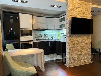 2-комнатная квартира · 60 м² · 2/5 этаж, мкр Новый Город 31 за 300 000 ₸ в Караганде, Казыбек би р-н