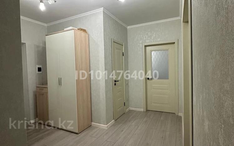 3-комнатная квартира · 80 м² · 3/5 этаж, мкр. Алтын орда, ​Батыс 2 микрорайон 5к/к1 — Находится рядом со школой "Bilim" и сзади ресторана "Grand Izum" за 38 млн ₸ в Актобе — фото 2