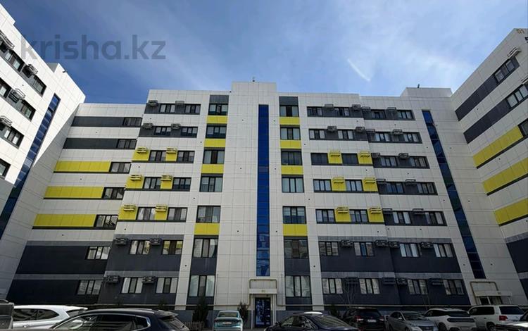 3-бөлмелі пәтер · 102 м² · 1/7 қабат, 17-й мкр 51, бағасы: 43 млн ₸ в Актау — фото 2