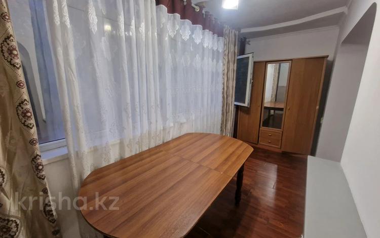 3-бөлмелі пәтер · 58.2 м² · 2/5 қабат, 3микрарайон 42, бағасы: 26 млн ₸ в Конаеве — фото 2