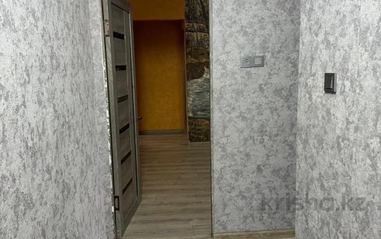 3-комнатная квартира, 58 м², 5/5 этаж, Байтурсынова за 18.5 млн 〒 в Шымкенте, Туран р-н — фото 2