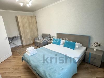 1-бөлмелі пәтер, 45 м², 3/9 қабат тәулік бойы, Сатпаева 89, бағасы: 15 000 〒 в Алматы, Алмалинский р-н