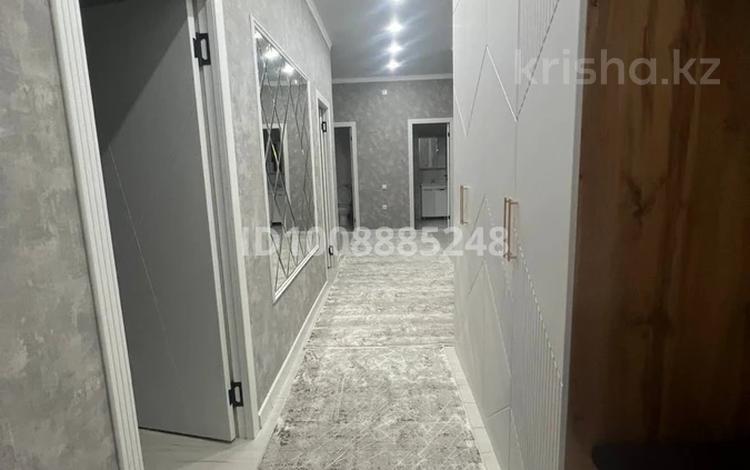 3-бөлмелі пәтер · 105 м² · 4/10 қабат, 16-й мкр 76, бағасы: 35 млн ₸ в Актау — фото 2