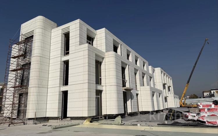 3-комнатная квартира · 141 м² · 3/3 этаж, мкр Мирас, Саина 1а/1 за 357 млн ₸ в Алматы, Бостандыкский р-н — фото 6