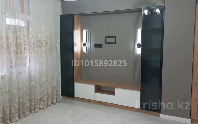 1-комнатная квартира · 46 м² · 2/9 этаж, мкр Шугыла 340/4 за 210 000 ₸ в Алматы, Наурызбайский р-н — фото 2