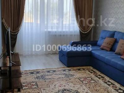 2-бөлмелі пәтер · 80 м² · 5/7 қабат, Назарбаева 233/3 — Возле памятника М.Маметова, бағасы: 300 000 〒 в Уральске