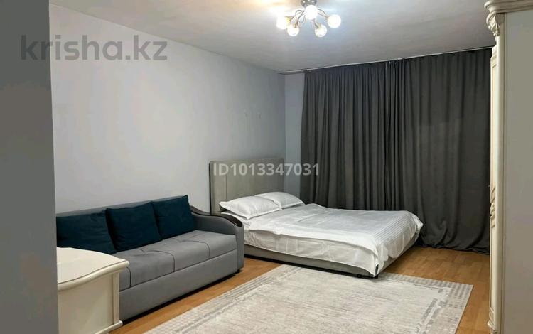 3-комнатная квартира · 85 м² · 8/9 этаж, мкр Аккент 44 — Ташкентская Яссауи за 26 500 ₸ в Алматы, Алатауский р-н — фото 2