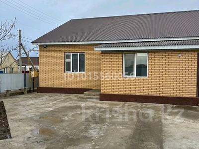 Отдельный дом · 4 комнаты · 200 м² · 11 сот., мкр Коктем, Қабдол Ахметов — Қабдол Ахметов за 30 млн ₸ в Атырау