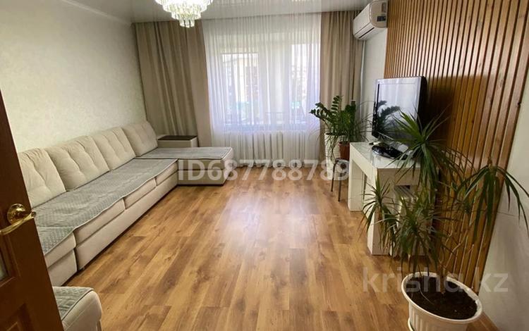 4-комнатная квартира, 78 м², 3/6 этаж, 11 мкр 14 за 18.5 млн 〒 в Лисаковске — фото 2