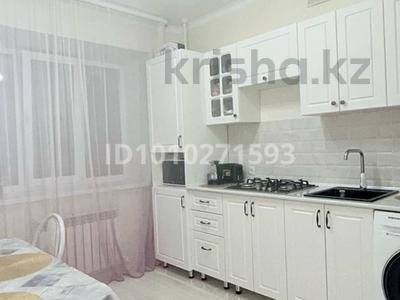 3-комнатная квартира · 70 м² · 6/9 этаж, мкр Болашак за 230 000 〒 в Актобе