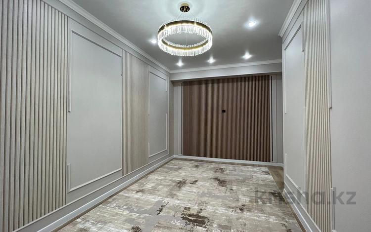 2-комнатная квартира · 75 м², 16-й мкр 14 за 27.8 млн 〒 в Актау — фото 2