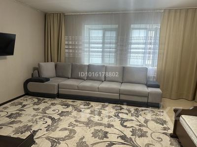 1-комнатная квартира · 67 м² · 4/10 этаж, Касым Аманжолова 32/1 — Касыма Аманжолова и Байтурсынова за 300 000 ₸ в Астане, Сарайшык р-н