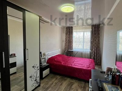 2-бөлмелі пәтер · 44.5 м² · 5/5 қабат, 13-шағынаудан 14 — Автостанция, школа № 54, 65, бағасы: 13.2 млн ₸ в Караганде, Алихана Бокейханова р-н