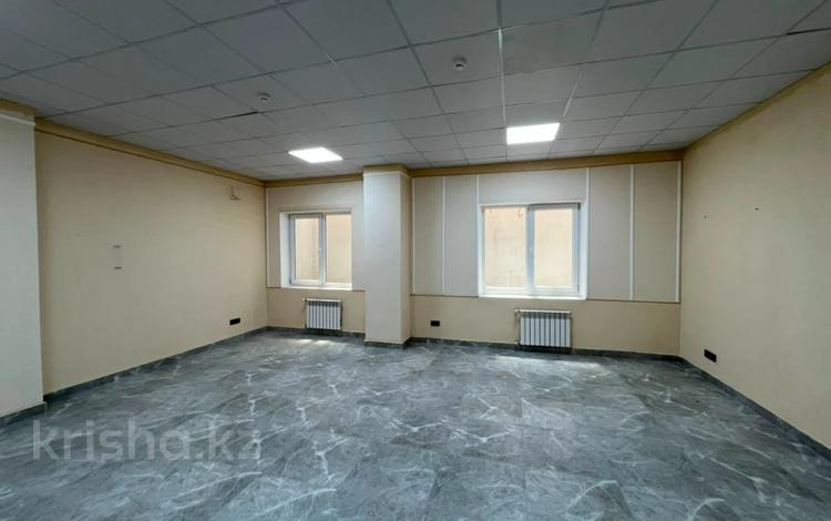 Еркін, кеңселер, дүкендер мен бутиктер, қоймалар, сұлулық салондары, ауыл шаруашылығы, фитнес және спорт, медорталықтар мен дәріханалар, білім орталықтары, ойын-сауық, конференц-залдар, кабинеттер және жұмыс орындары, студиялар · 350 м², бағасы: 1.6 млн ₸ в Алматы, Медеуский р-н — фото 3