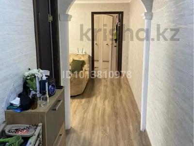 3-бөлмелі пәтер · 60 м² · 2/5 қабат, М Маметова 54 — Площадь М Маметова, бағасы: 180 000 ₸ в Уральске