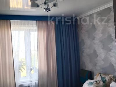 2-комнатная квартира · 50.4 м² · 6/9 этаж, Камзина 13 за 12.5 млн ₸ в Аксу