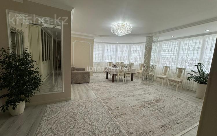 5-бөлмелі пәтер · 140 м² · 6/10 қабат, мкр Кадыра Мырза-Али 17, бағасы: 85 млн ₸ в Уральске — фото 20