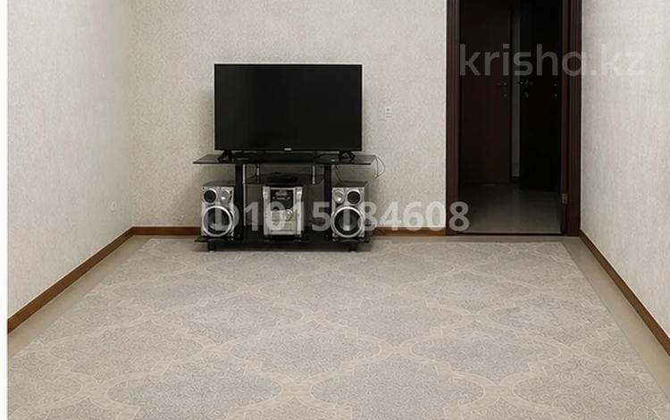3-комнатная квартира · 58.7 м² · 1/5 этаж, 15-й микрорайон — Жибек жолы 3 үй 1 пәтер за 30.5 млн ₸ в Шымкенте, Аль-Фарабийский р-н — фото 2