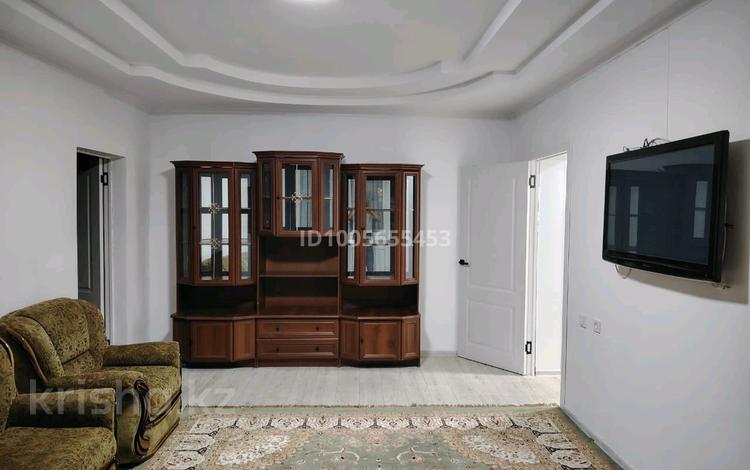 2-бөлмелі пәтер · 68 м² · 2/9 қабат, Микрорайон Алтын Ауыл 17, бағасы: 250 000 ₸ в Каскелене — фото 2