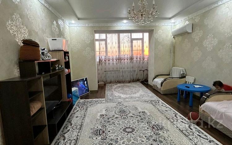 3-бөлмелі пәтер, 120 м², 5/9 қабат ай сайын, Молдагулова, бағасы: 300 000 〒 в Актобе — фото 2