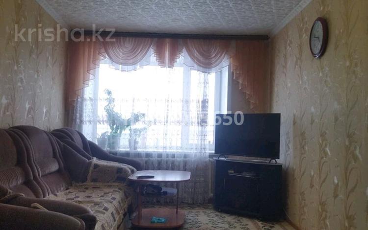 3-комнатная квартира · 60 м² · 5/5 этаж, 4 мкр 7 за 9.5 млн ₸ в Лисаковске — фото 2
