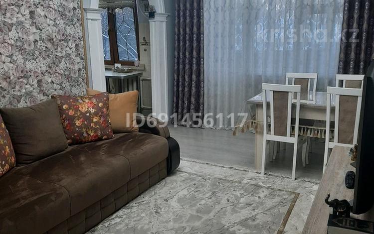 3-комнатная квартира, 59.1 м², 4/4 этаж, мкр №5 — Абая -Алтынсарина