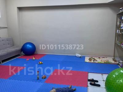 Магазины и бутики, салоны красоты, образование · 80 м² за 9 млн ₸ в Актау, 38-й мкр