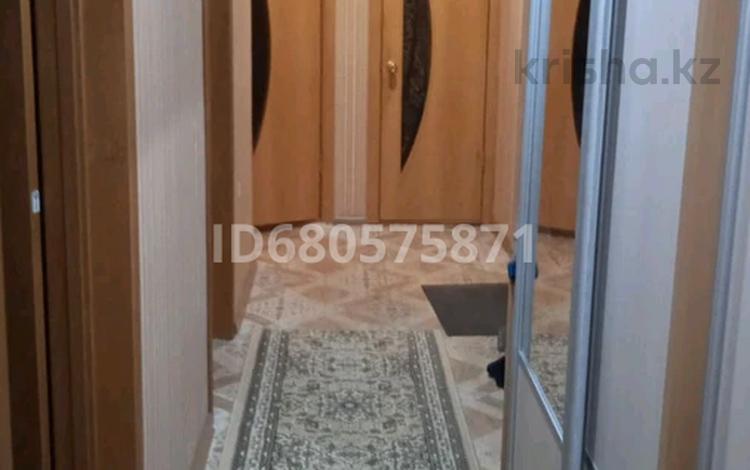 3-комнатная квартира · 60 м² · 5/5 этаж, 6 мкр 49 за 9 млн ₸ в Лисаковске — фото 2
