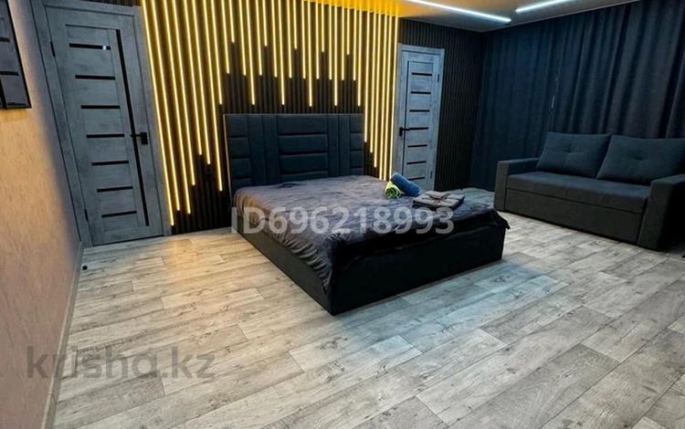 3-комнатная квартира · 68 м² · 3/5 этаж, Ленина 145 — Центр города за 22 000 ₸ в Рудном — фото 2