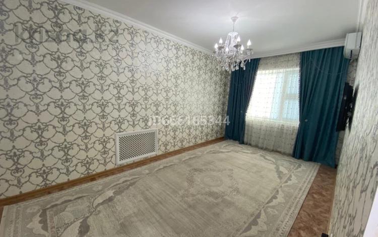 4-комнатная квартира, 100 м², 4/5 этаж, 29-й мкр за 35 млн 〒 в Актау, 29-й мкр — фото 2