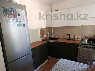 3-бөлмелі пәтер · 62 м² · 1/5 қабат, Ғарышкерлер — Базардың жаны, бағасы: 16 млн ₸ в Текели