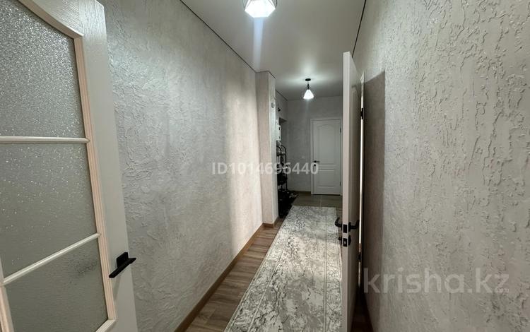 2-комнатная квартира · 64 м² · 2/5 этаж, мкр Нурсая 91 за 25 млн ₸ в Атырау — фото 2