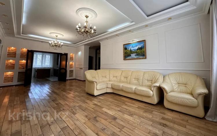 3-комнатная квартира · 120 м² · 2/6 этаж, мкр Горный Гигант, Жамакаева 258/5-12 за 130 млн ₸ в Алматы, Медеуский р-н — фото 2