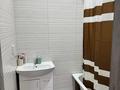2-комнатная квартира · 64 м² · 2/5 этаж, мкр Юго-Восток, Муканова 50/2 — 2-комнатная квартира Адрес: ул. Букетова, дом 50/2 ЖК «Nomad» Характеристики: * Площадь: 64 м² * Этаж: 2 из 5 * Год постройки: 2022 * Материал стен: кирпич Описание: Продаётся двухкомнатная квартира в новом доме на Юго-востоке. Территория дома благоустроена: * проезды и пешеходные дорожки * уличное освещение * озеленение * детская игровая площадка (качели, горки, песочницы) * спортивная площадка с тренажёрами * площадка для баскетбола и футбола * огороженная территория * зона отдыха со скамейками Инфраструктура: Рядом находятся: * Детские сады: «Куаныш», «Тлек», «Малинка», «Лесок», «Альтер» * Школы: №5, №23, №39, школа-лицей №101, НИШ * Супермаркеты: NormAN, Корзина, Magnum * Ресторан «Vogue» * Аптеки * Поликлиника №3 * Автостанция в шаговой доступности Цена:29.700.000 тг Тел:87774844246 87055899797 за 30 млн ₸ в Караганде, Казыбек би р-н — фото 10