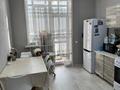 2-комнатная квартира · 64 м² · 2/5 этаж, мкр Юго-Восток, Муканова 50/2 — 2-комнатная квартира Адрес: ул. Букетова, дом 50/2 ЖК «Nomad» Характеристики: * Площадь: 64 м² * Этаж: 2 из 5 * Год постройки: 2022 * Материал стен: кирпич Описание: Продаётся двухкомнатная квартира в новом доме на Юго-востоке. Территория дома благоустроена: * проезды и пешеходные дорожки * уличное освещение * озеленение * детская игровая площадка (качели, горки, песочницы) * спортивная площадка с тренажёрами * площадка для баскетбола и футбола * огороженная территория * зона отдыха со скамейками Инфраструктура: Рядом находятся: * Детские сады: «Куаныш», «Тлек», «Малинка», «Лесок», «Альтер» * Школы: №5, №23, №39, школа-лицей №101, НИШ * Супермаркеты: NormAN, Корзина, Magnum * Ресторан «Vogue» * Аптеки * Поликлиника №3 * Автостанция в шаговой доступности Цена:29.700.000 тг Тел:87774844246 87055899797 за 30 млн ₸ в Караганде, Казыбек би р-н — фото 8
