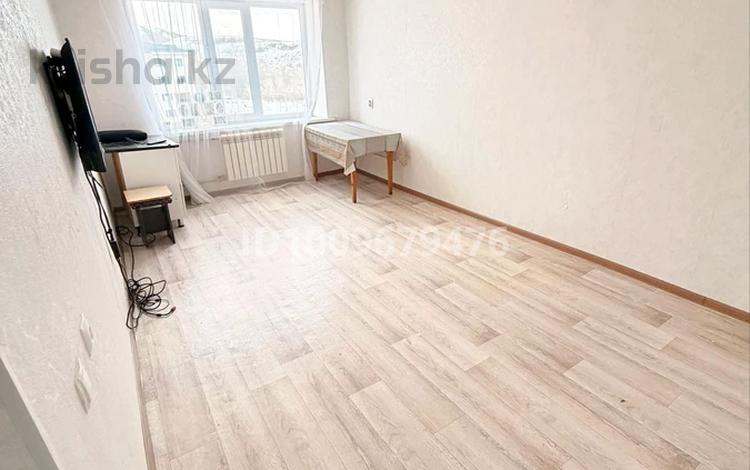 3-бөлмелі пәтер · 64 м² · 5/5 қабат, Женис 15/45 — 8 школа, бағасы: 13 млн ₸ в Текели — фото 2