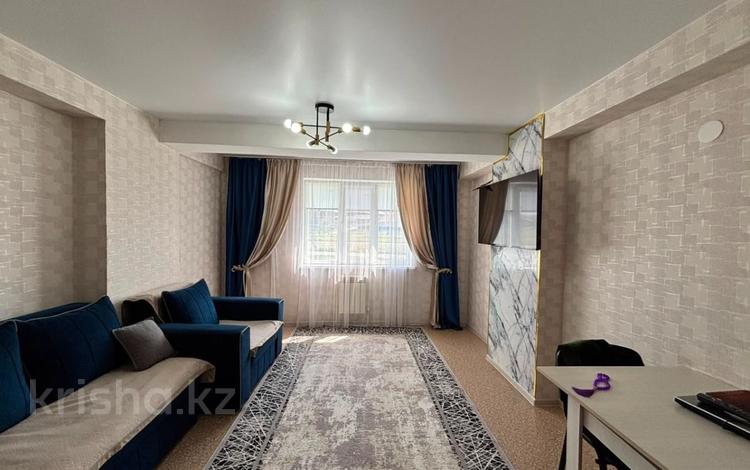2-комнатная квартира · 54 м² · 3/9 этаж, КШТ ул. Аль-Фараби 26 за 26 млн ₸ в Усть-Каменогорске — фото 16