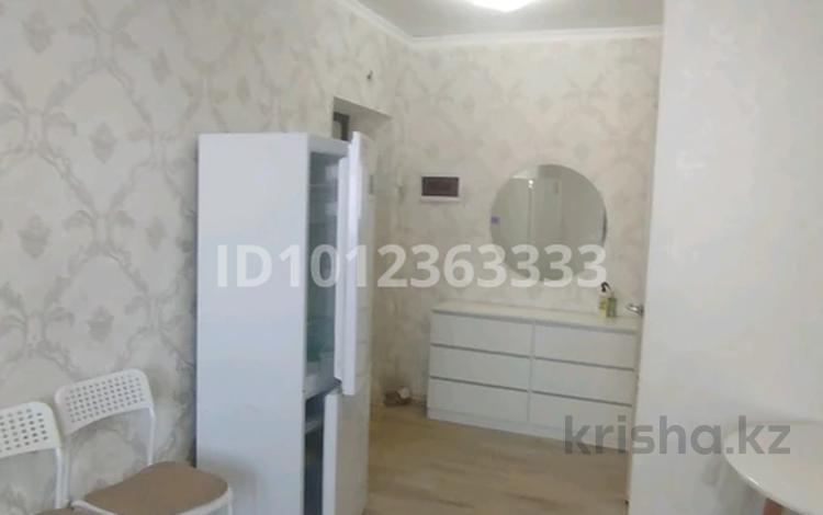 1-комнатная квартира · 25 м² · 2/5 этаж, ул. Республики 1/1к4 за 130 000 ₸ в Акмолинской обл. — фото 2