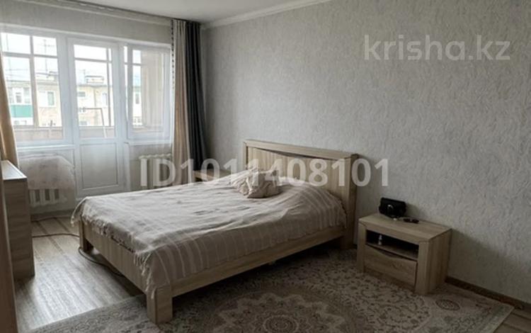 3-комнатная квартира · 61.9 м² · 5/5 этаж, мкр 5, проспект Абая 13 за 18 млн ₸ в Актобе — фото 3