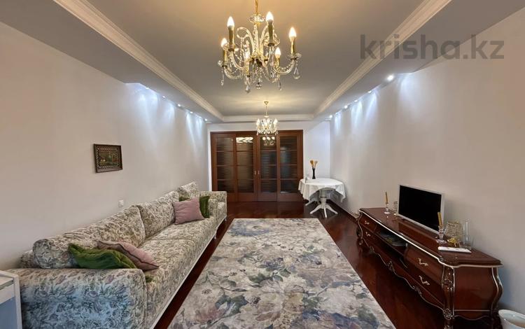 3-комнатная квартира · 112 м² · 4/17 этаж, мкр Самал-3, Мендыкулова 22 за 750 000 ₸ в Алматы, Медеуский р-н — фото 2