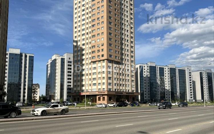 1-комнатная квартира · 30 м² · 15/24 этаж, Кайыма Мухамедханова 17 за 200 000 ₸ в Астане, Есильский р-н — фото 2