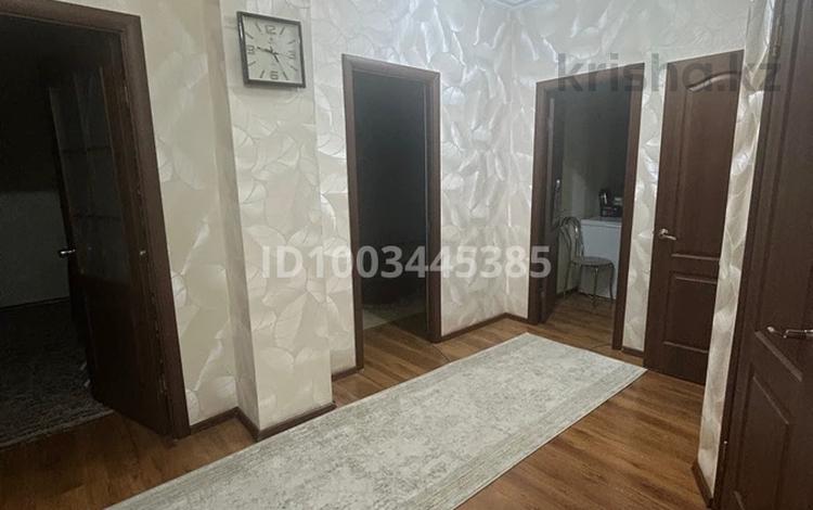 3-бөлмелі пәтер · 84 м² · 1/5 қабат, мкр Нурсая 104, бағасы: 31 млн ₸ в Атырау — фото 2