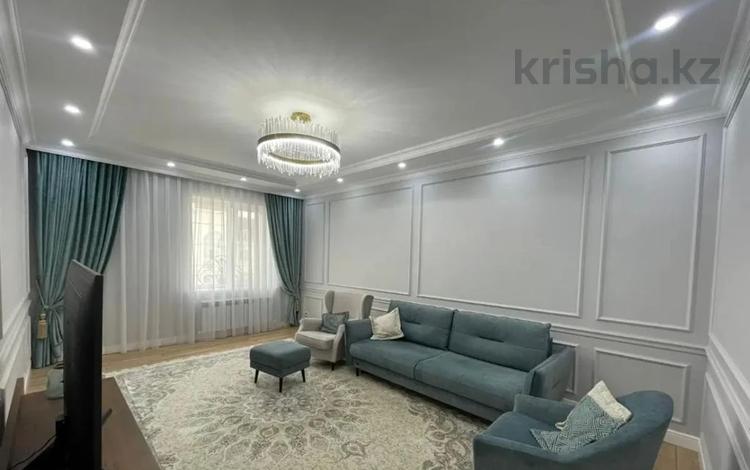 4-комнатная квартира, 110 м², 12/12 этаж, Тлендиева — Сатпаева