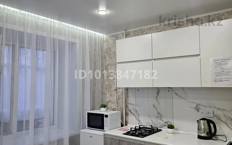 1-комнатная квартира · 35 м² · 4/5 этаж, Назарбаева 203 — Хусаинова за 14 000 ₸ в Уральске — фото 2