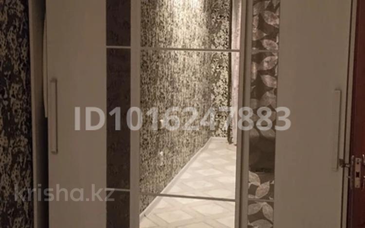1 бөлме · 60 м² · 1 қабат, Народная 86, бағасы: 60 000 ₸ в Семее — фото 2
