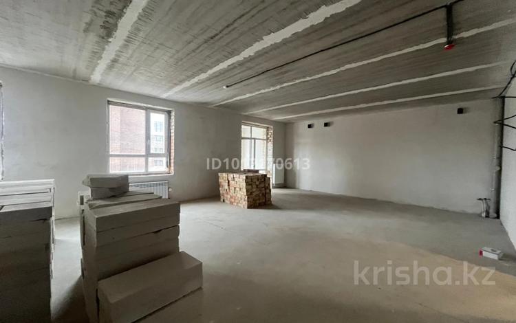 1-комнатная квартира · 40 м² · 2/5 этаж, мкр Михайловка , Крылова 15 за 23.6 млн ₸ в Караганде, Казыбек би р-н — фото 2