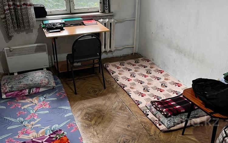 2-комнатная квартира · 42 м² · 2/5 этаж, Шагабутдинова 47 за 200 000 ₸ в Алматы, Алмалинский р-н — фото 2
