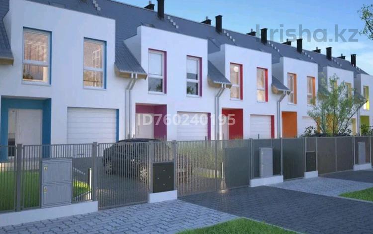 5-бөлмелі пәтер · 144 м² · 2/2 қабат, мкр Новый Город 9 — Район коопера Анжерская 9 за коопером, бағасы: 40 млн ₸ в Караганде, Казыбек би р-н — фото 5