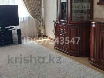 Пәтерлер в Мангистауской обл.: 4-бөлмелі пәтер · 90 м² · 3/5 қабат, 13-й мкр 24, бағасы: 28.5 млн 〒 4-бөлмелі пәтер · 90 м² · 3/5 қабат, 13-й мкр 24, бағасы: 28.5 млн 〒 в Актау