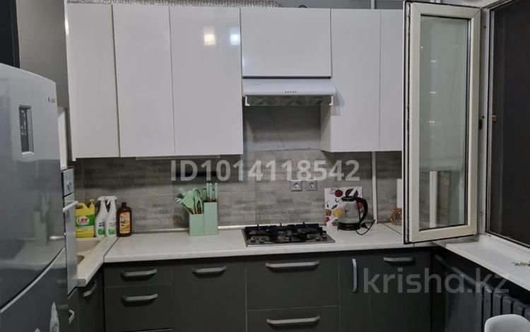3-комнатная квартира · 87 м² · 7/9 этаж, мкр Жетысу-3 9 — Абая Момышулы за 330 000 ₸ в Алматы, Ауэзовский р-н — фото 2